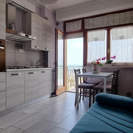 Sky Beach Чивітанова-Марке Екстер'єр фото